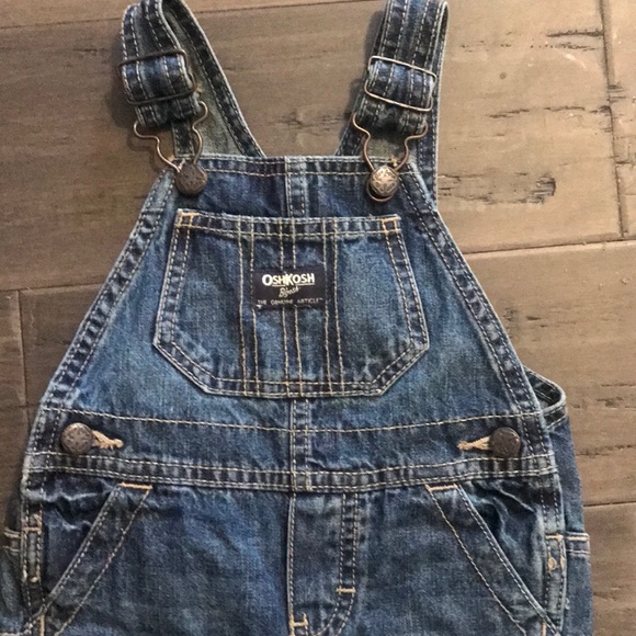 Bibs - Picture 3 of 5